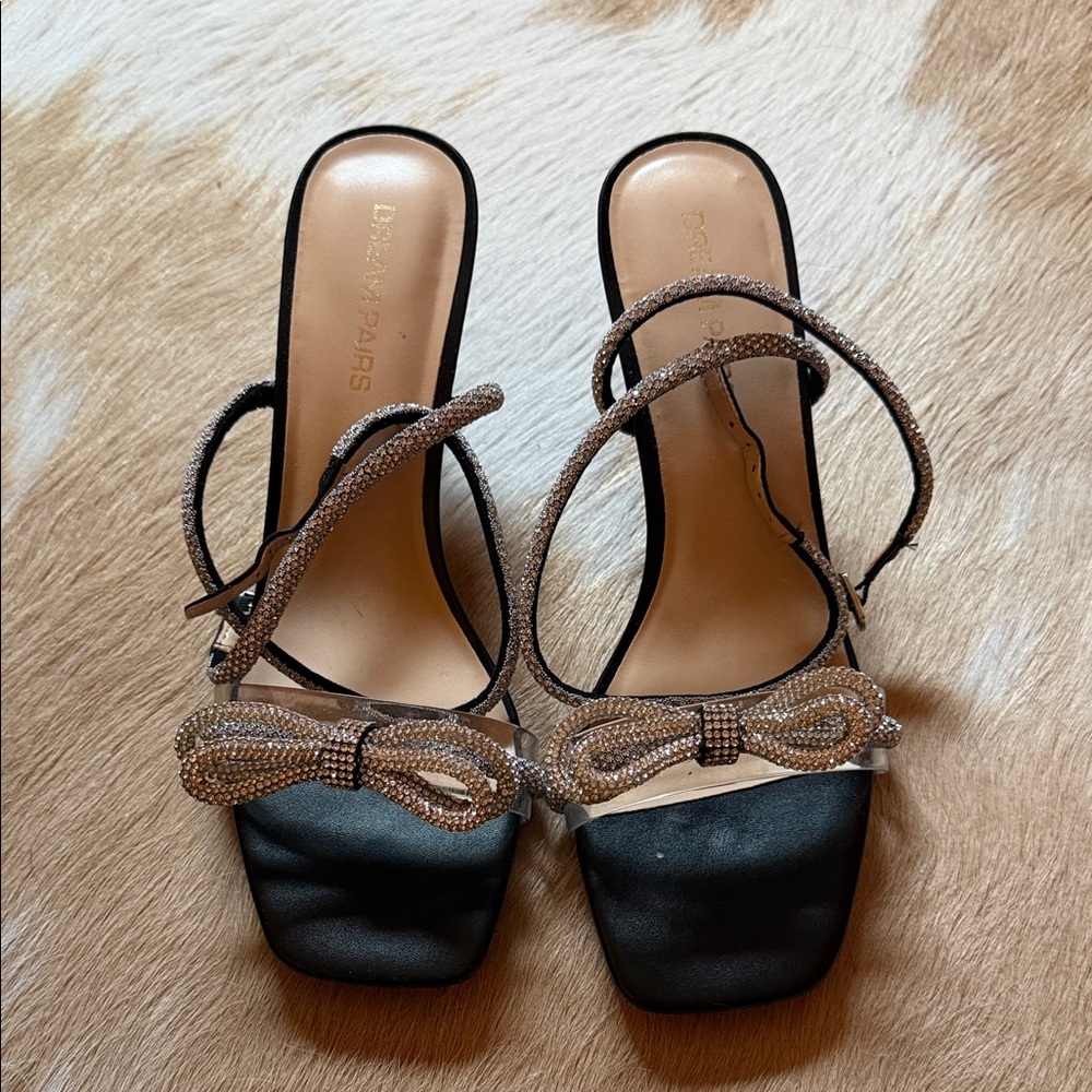 Dream Paris Black/Tan Heels with Sparkly Bow & Straps